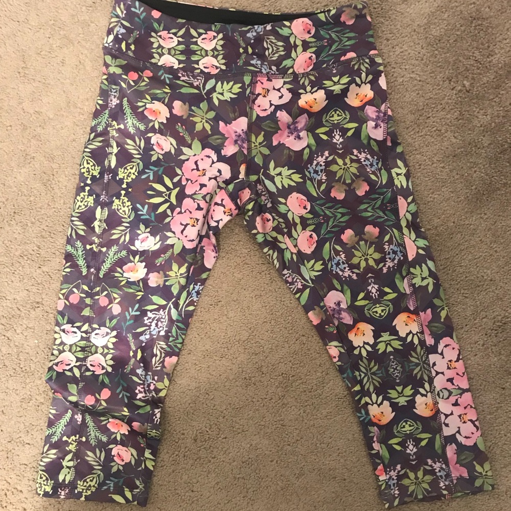 Lularoe jade workout crops